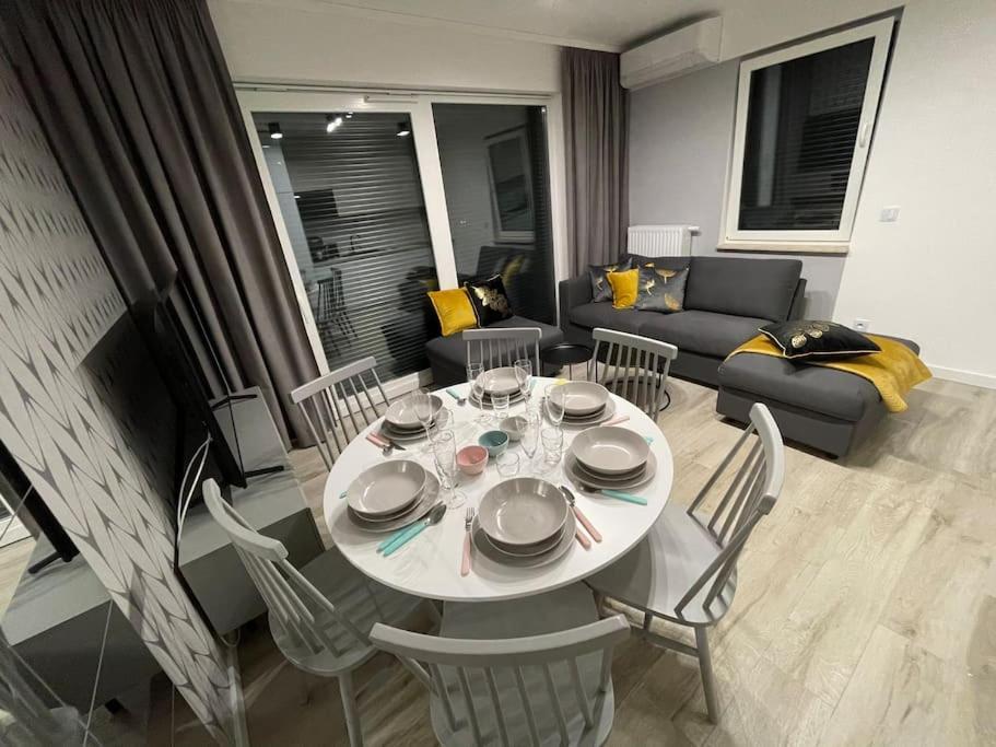 Apartment Calkowicie Nowy Apartament Przy Plazy Rewal